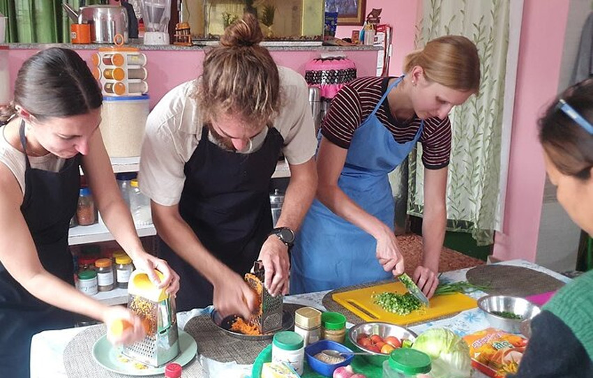 nepalese-cooking-with-a-local-family