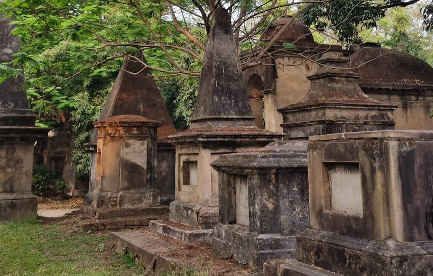 park-street-cemetery-walk