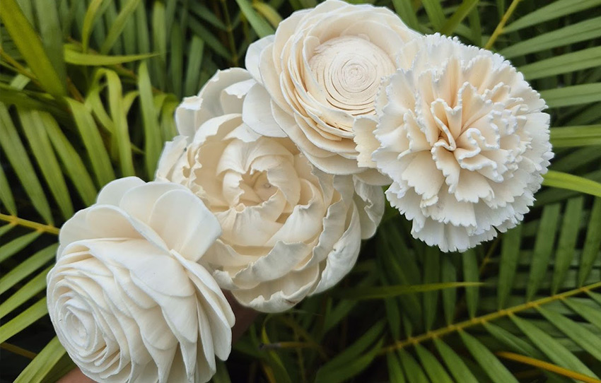 shola-flower-making-with-an-artist-from-shantiketan